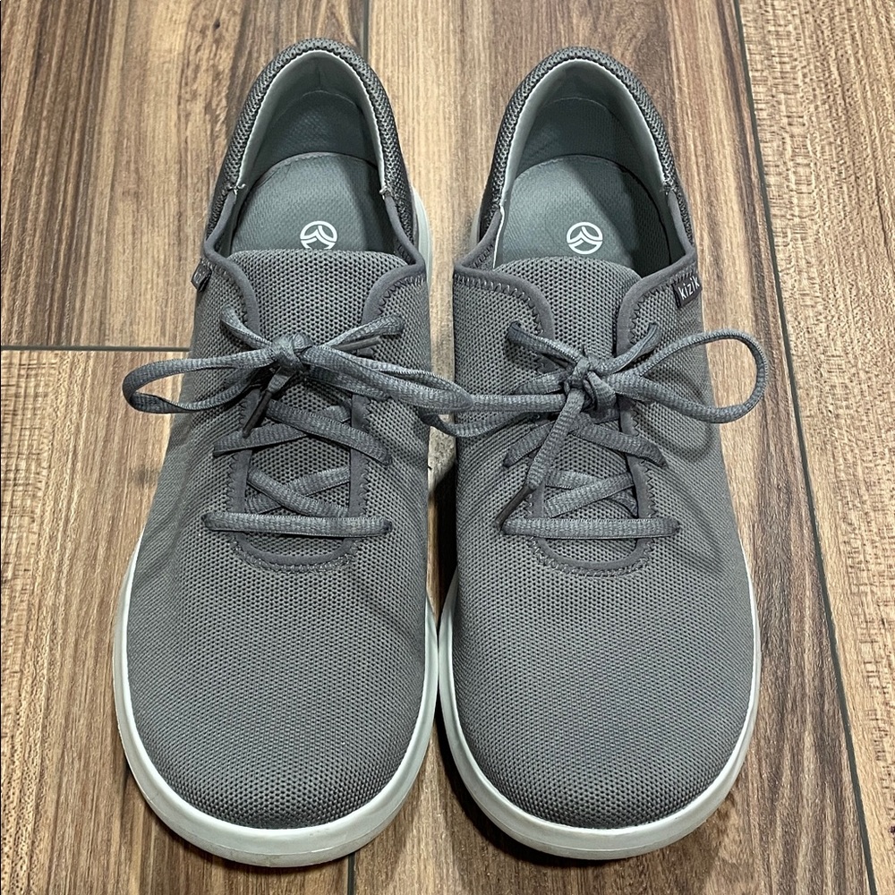 Stylish Gray Kizik Madrid Sneakers for Men